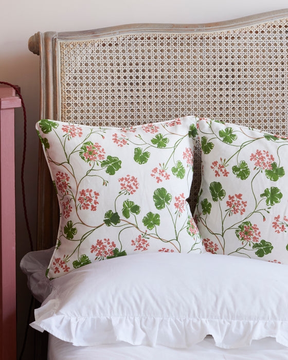Geraniums linen cushion