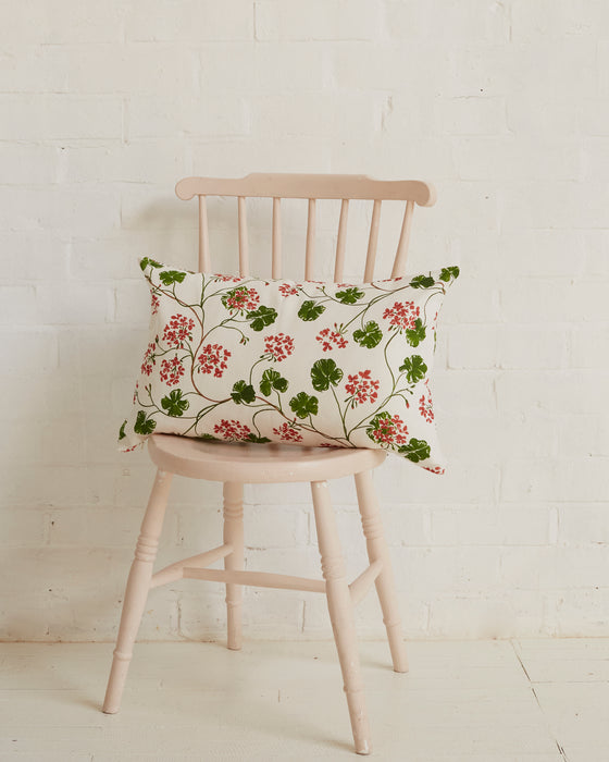 Geraniums linen cushion