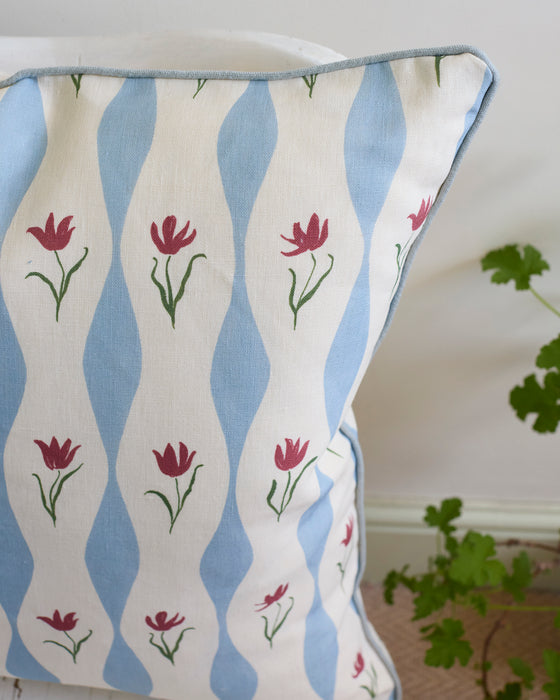 Tulip Wave (sky) linen cushion, piped | 55cm