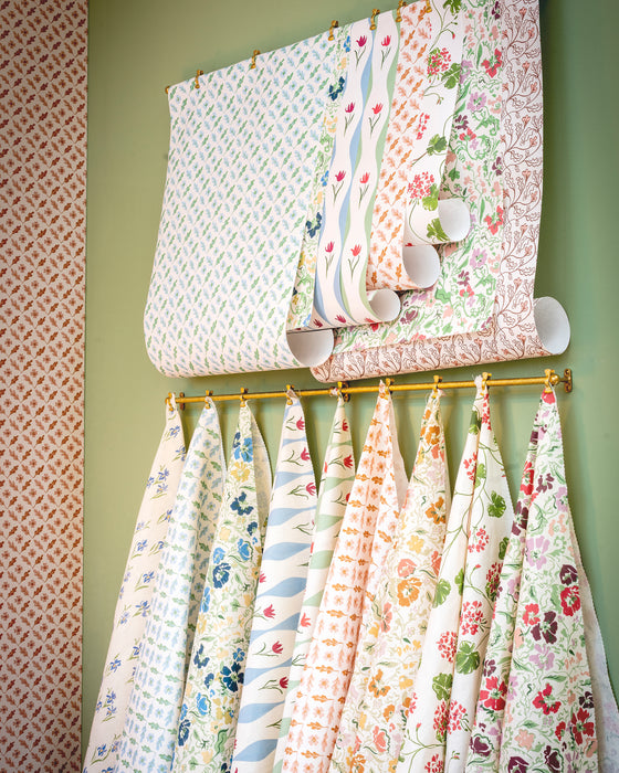 Cut and hemmed metres for display